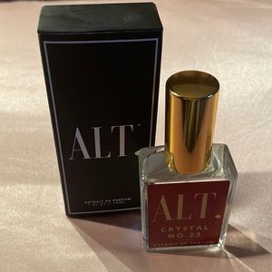 ALT. ‘s Crystal No. 33 Inspired by Baccarat Rogue 540